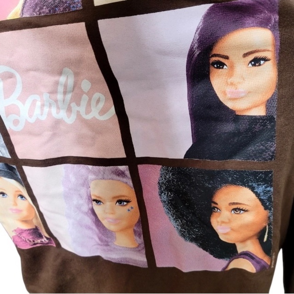 Barbie NWT Women's Squares Cozy Graphic Sweatshirt S, Brown Mattel Hybrid - Picture 6 of 16
